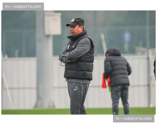 拉唐客串前腰效果平平 申花中场创造力受制于伤病影响