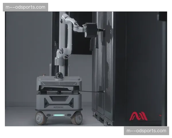 室内定位技术追踪周边搬运机器人 提升场馆库房作业安全